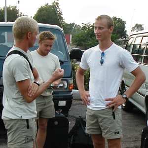 Gymnaster (Thomas, Mikkel og Lars) før afrejsen